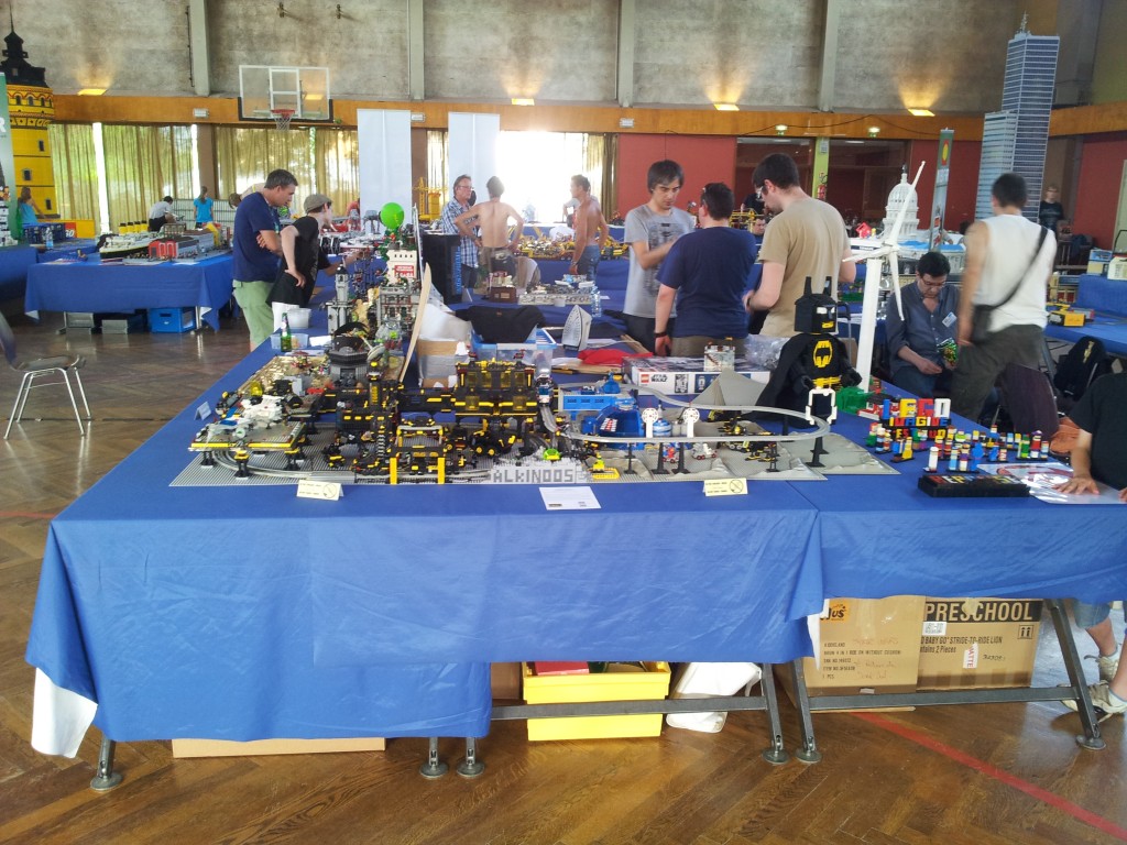 Fanabriques table brickpirate